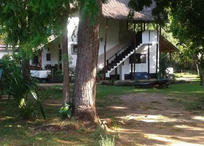Diani Banda Cottages