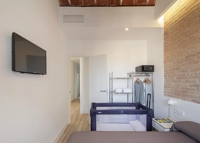 Hotel cerca del colegio: Hotel Sagrada Familia Apartments