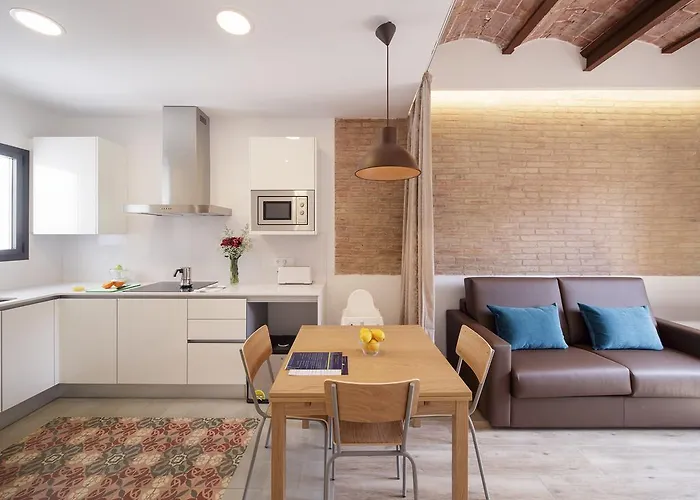 Hotel cerca del colegio: Hotel Sagrada Familia Apartments