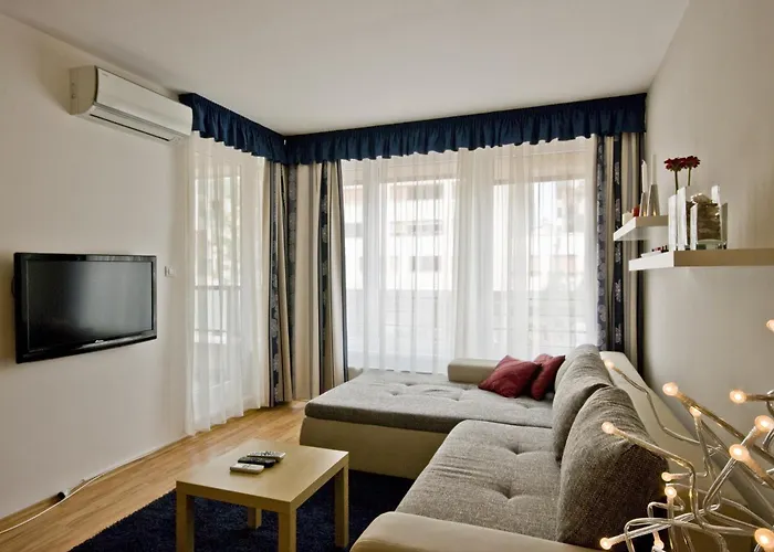 Corvin Lux Aparthotel