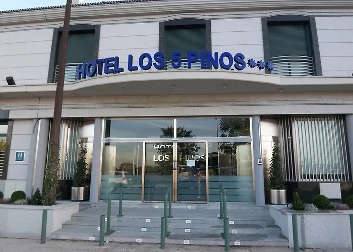 Hotel cerca del aeropuerto: Hotel Los 5 Pinos