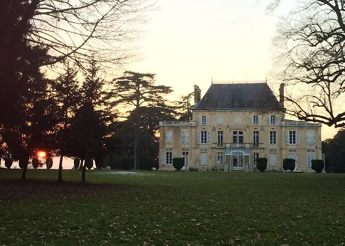 Hôtel accueillant les animaux: Chateau de la Rocherie Nevers Nord / Varennes-Vauzelles