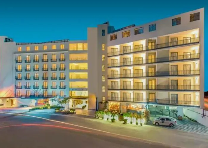 Resort: Hotel Deccan Serai, Hitec City, Hyderabad