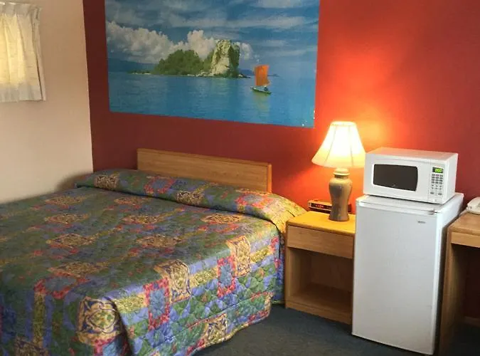 Motel: Parkway Motel