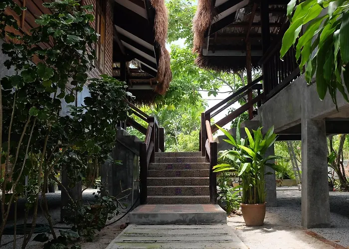 Privé villa: Panji Panji Tropical Wooden Home
