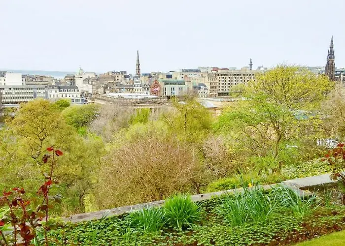 Apartments Ramsay Gardens - Grand 4-Bedroom Next To Castle