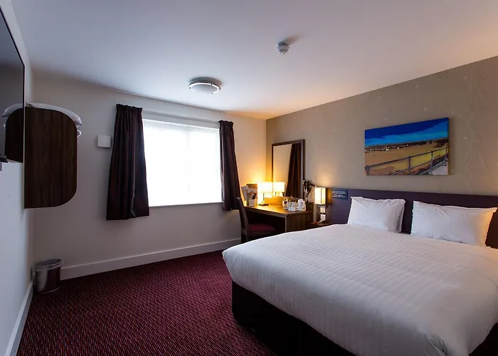Hotels Close to Airport Sessile Oak, Llanelli By Marston'S Inns
