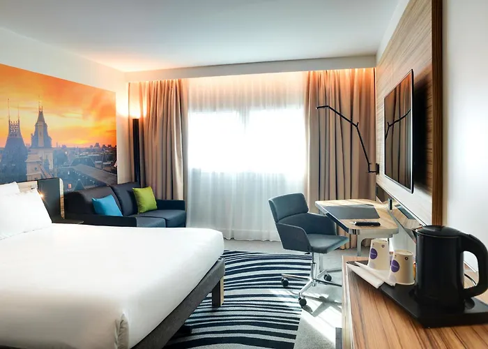 4 sterren hotel: Novotel Paris 14 Porte D'Orleans