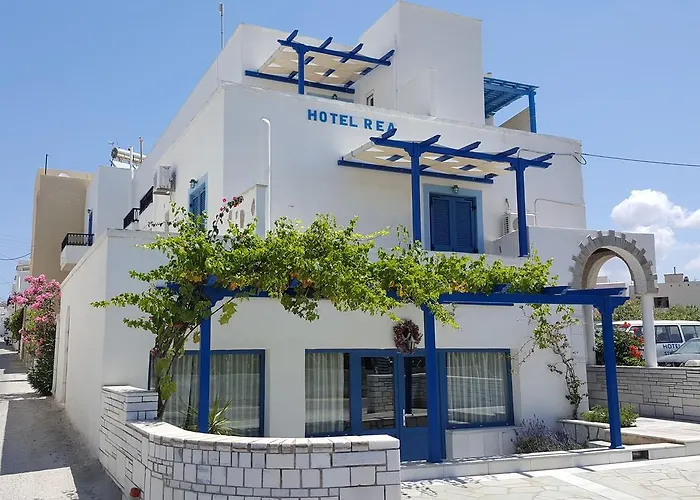 Hotels Close to Airport Rea
