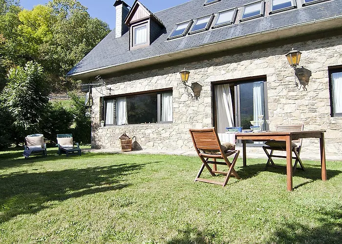 Casa Lola Pirene Chalet 12 Pax Sauna Jacuzzi Piano Vistas