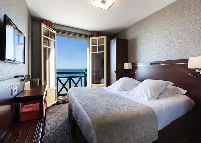 Ambassadeurs Logis Hotel