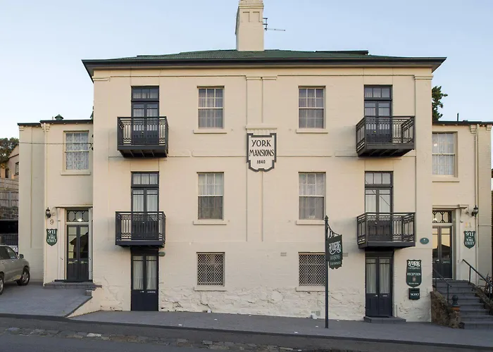 Hotels With Four Stars Apartments At York Mansions