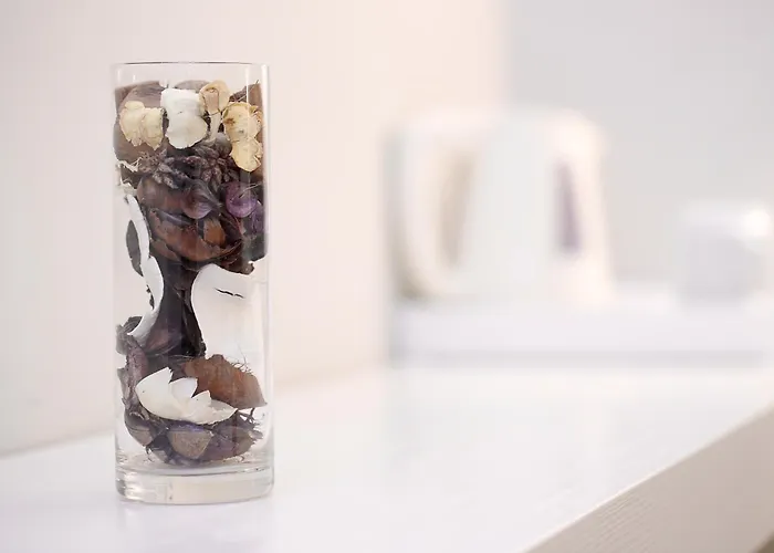 Hotel con golf: Nearhome Smart Suites Guest House