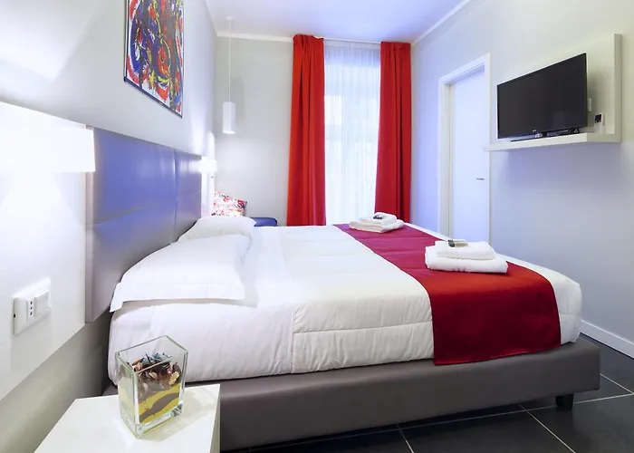  Nearhome Smart Suites Guest House