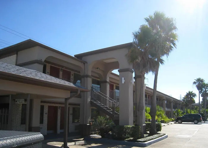 Motel: Oxford Inn And Suites Nasa