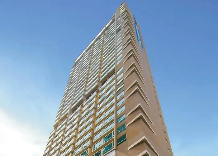 In Luxury hotels Ramada Hong Kong Harbour View