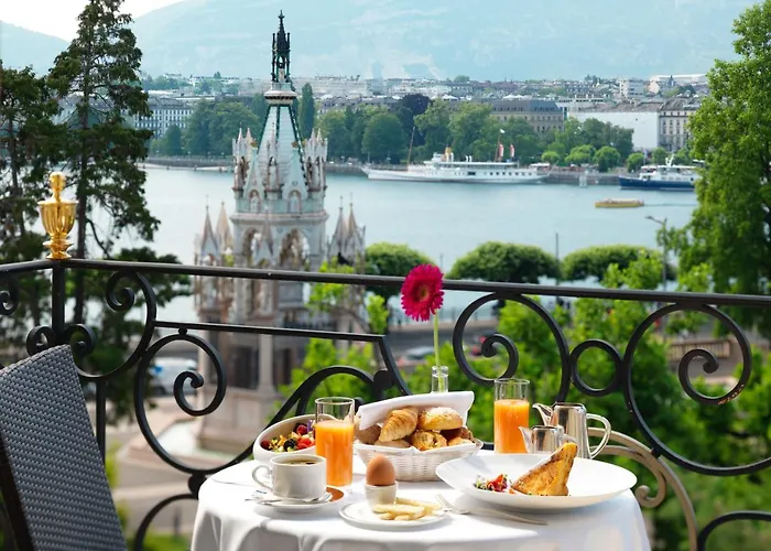 Luxury hotel only: Le Richemond