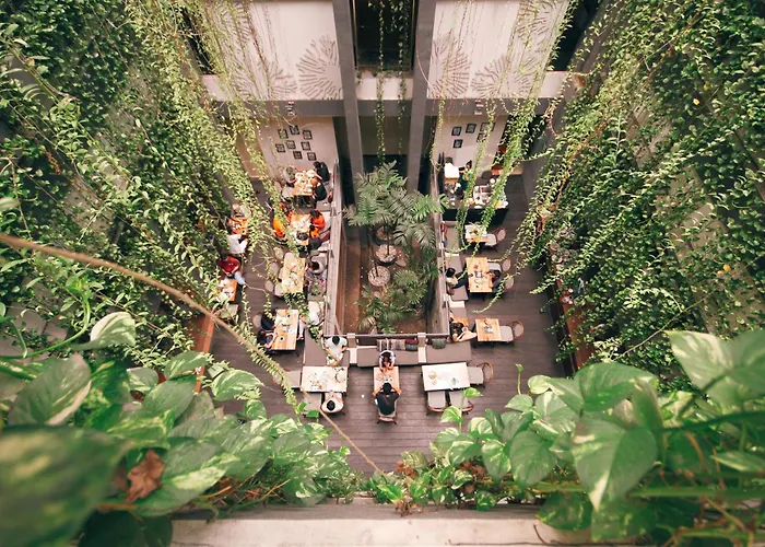 Сity center hotels Grandmas Plus Legian