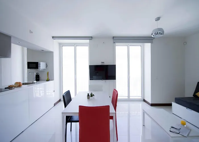 Roisa Suites