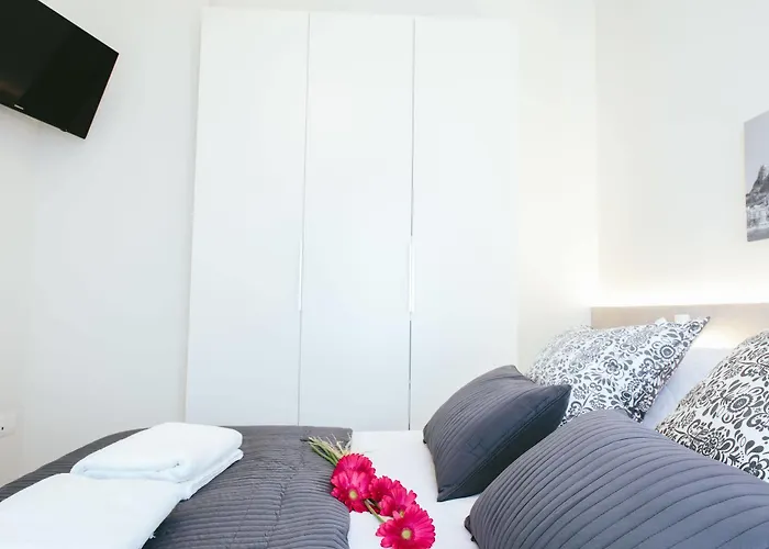 Apartamento: The Lucky Flats - Poeta Quintana