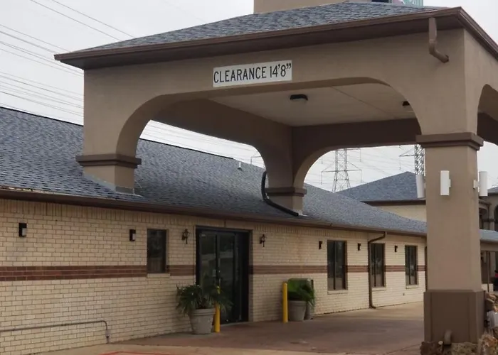 Motel: Oxford Inn And Suites Nasa