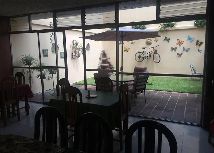 Hostal Los Lagos Inn