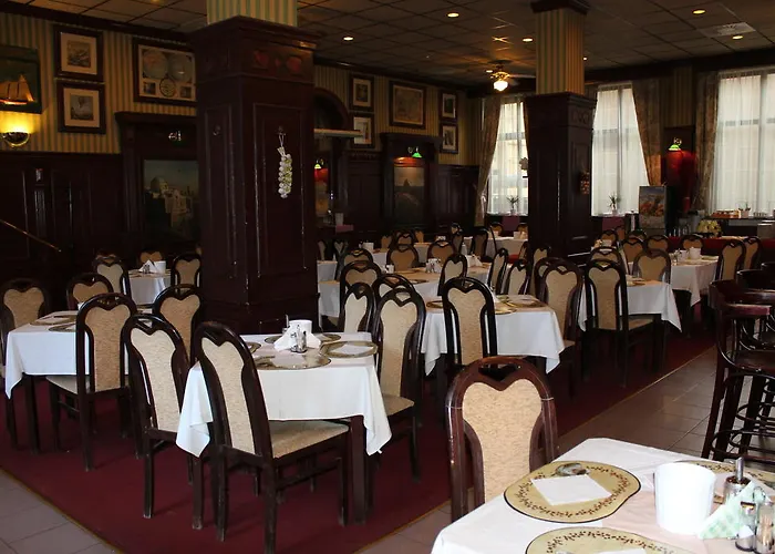 Hotel cerca del colegio: Hotel Mars