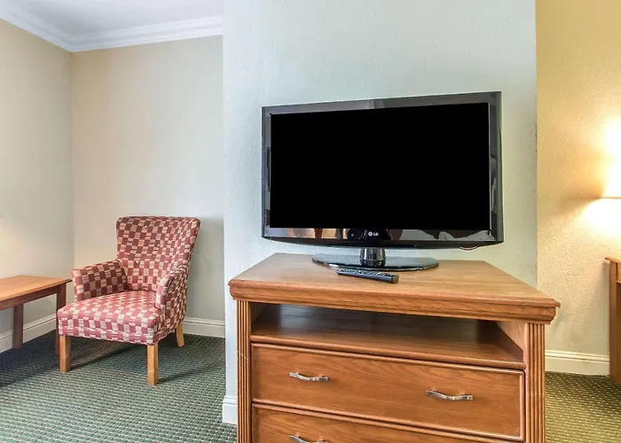 Comfort Inn At Northwest Expressway