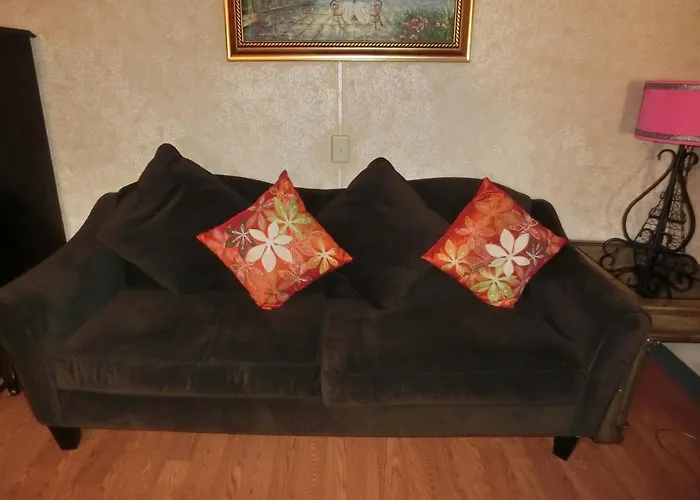 Central hotel: The Garden Villas Hotel