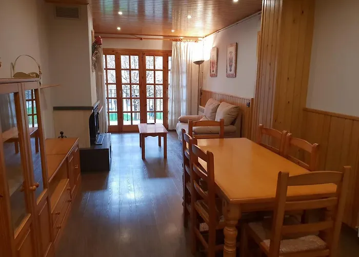 Hotel cerca del colegio: Apartaments Cal Noi