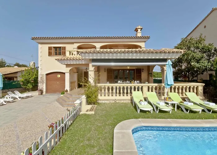 Cabina: Llac Blau - Mediterranean Styled With Pool