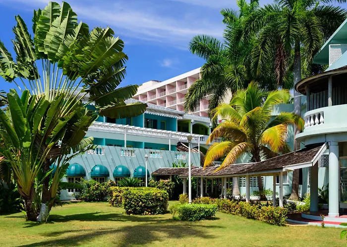 Albergo centrale: Doctors Cave Beach Hotel