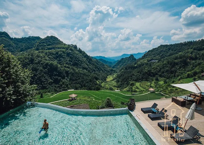 Romantic hotel: No.5 Valley Lodge