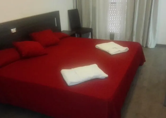 Self Catering: Hotel Ponte Bianco