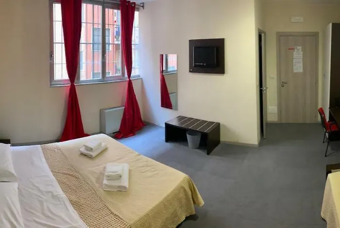 Hotel all'aeroporto: Hotel Lucania