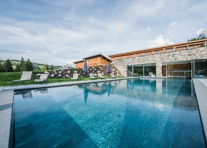 Hotel Jacuzzi: Sporthotel Floralpina