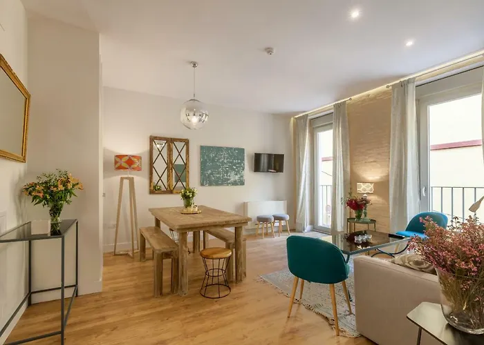 RG Suites Jardines De Murillo