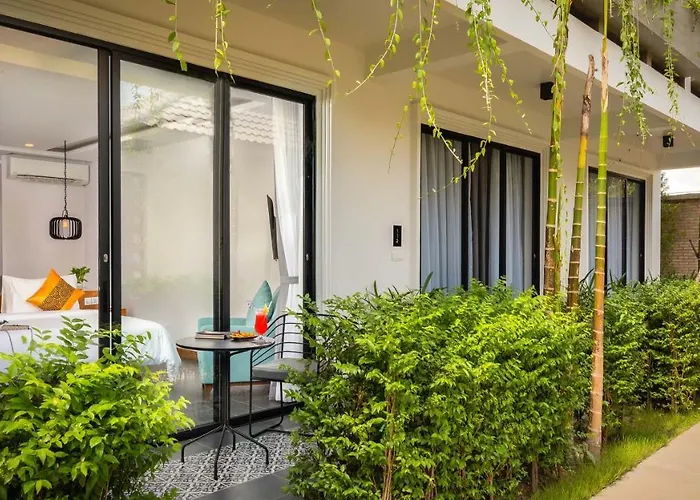 Luxury hotel only: Grand Venus La Residence
