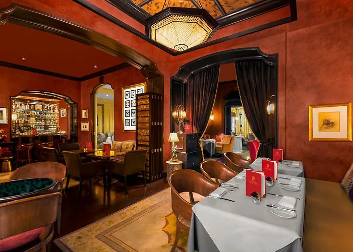 Pets Allowed Hotel Plaza Athenee
