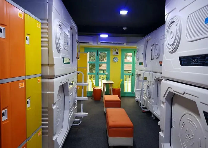Hotel: Galaxy Pods @ Chinatown