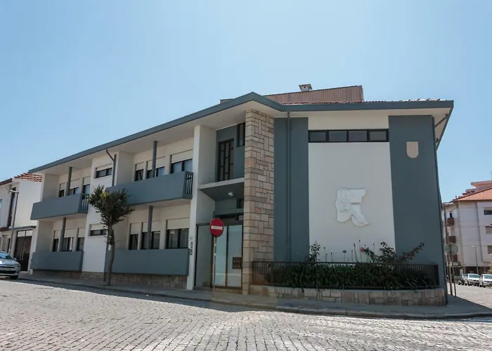 Hotel de 4 estrelas: Family Espinho Porto Guesthouse