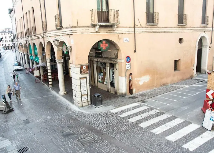 Hotel vicino al College: Residenza La Torre