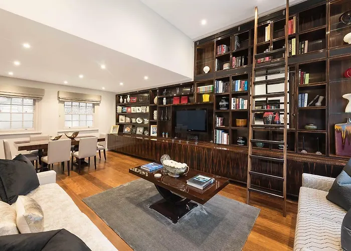 Villa: Spectacular Knightsbridge House Harrods 1 Minute