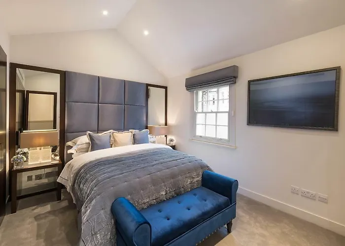 Villa: Spectacular Knightsbridge House Harrods 1 Minute