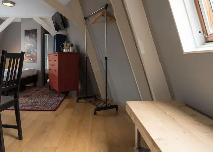  Westerpark Suites