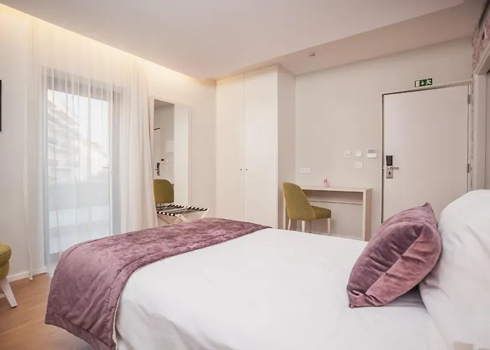 Essence Inn Marianos Hotel