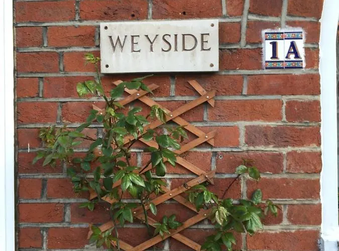Bed and Breakfast Weyside House
