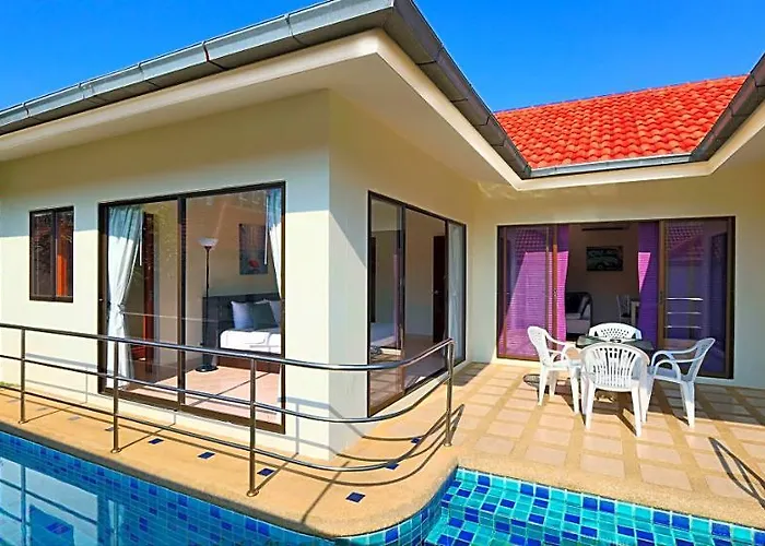 Avoca Pool Villas