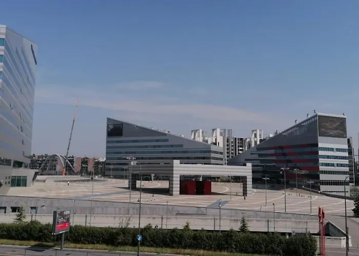 La villa: Welcome Home