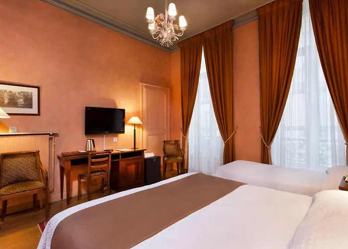 Hotel pres du College: Hotel Du Palais Bourbon